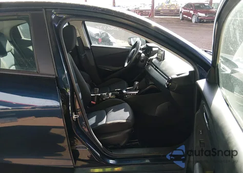 2016 Scion Ia z USA, uszkodzony, nr VIN 3MYDLBZV8GY121816